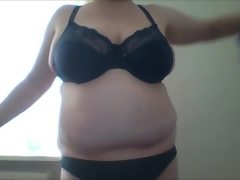 Bbw milf showing of her gigantic tits
