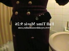 Lady masturbate in toilet fully clothed